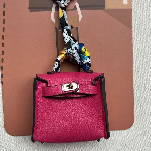 Enchanté Pink Bag Charm - Picture 13 of 14